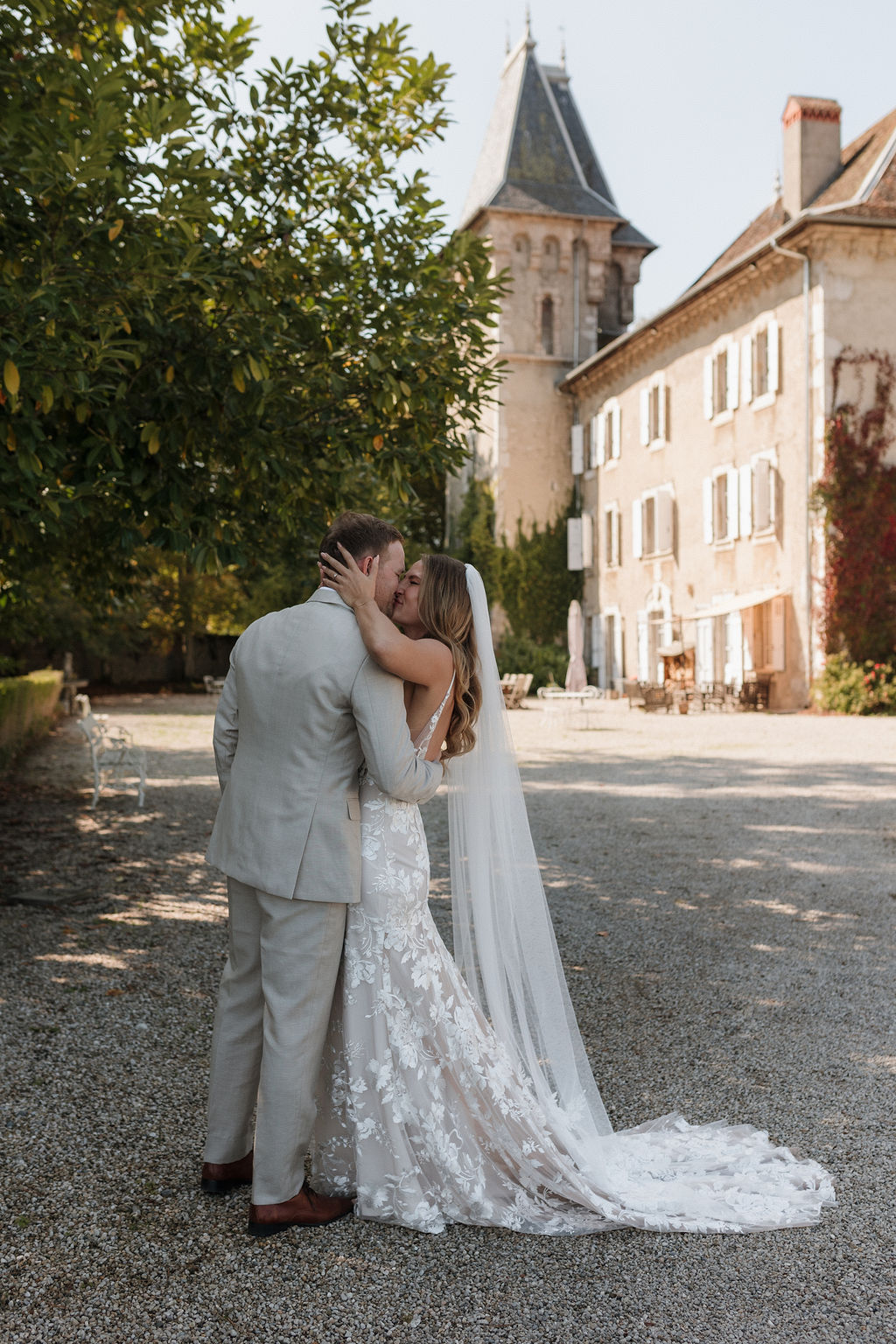 Mela & Drew’s Unforgettable Wedding at Château de Saint Sixt in the French Alps